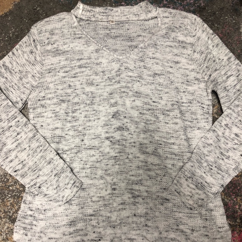 Boutique Sweater w Choker Neck
